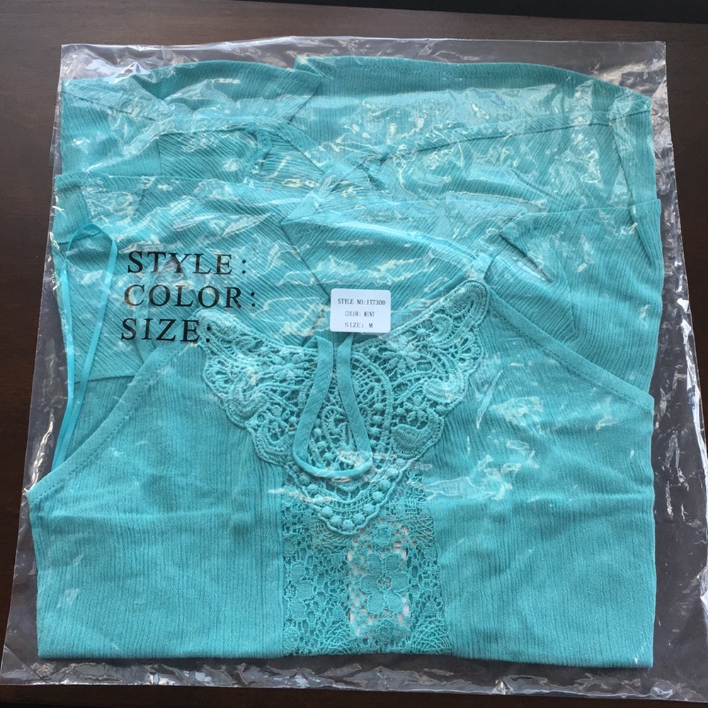 Sale Spaghetti strap top with lace insert - Picture 6 of 7